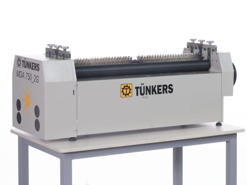 Máquina de Dobrar Abas Semiautomática MDA 750 S